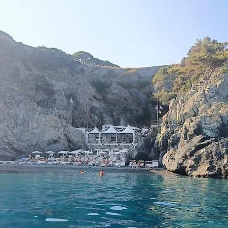 Ampio Monolocale Sul Mare * Varazze